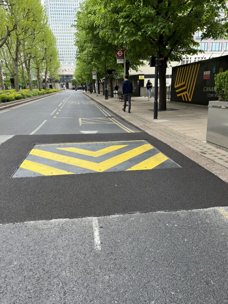 Speed bump line marking